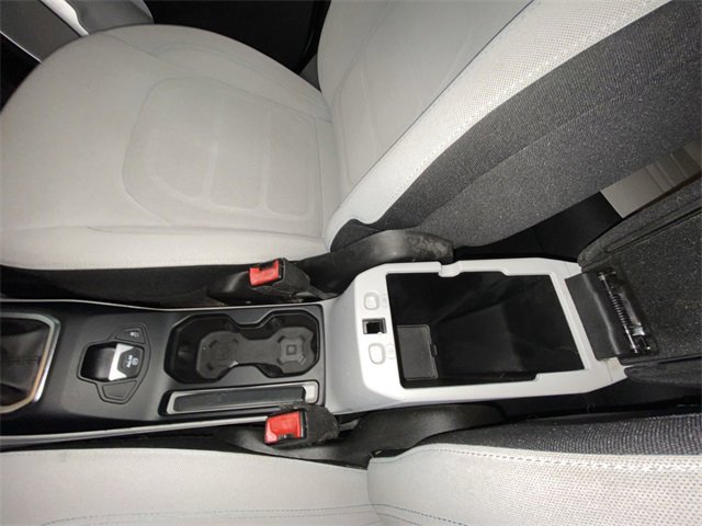 Used 2018 Jeep Renegade Latitude w/ Popular Equipment Group image 21