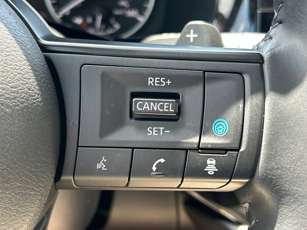 Certified 2025 Nissan Pathfinder SV w/ SV Premium Package FWD image 30