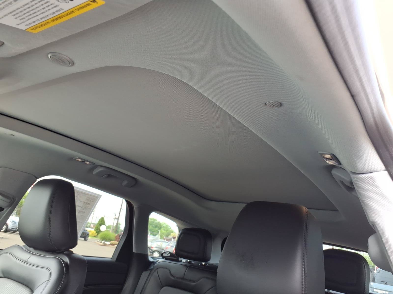 Used 2022 Lincoln Corsair AWD w/ Premium Package image 15