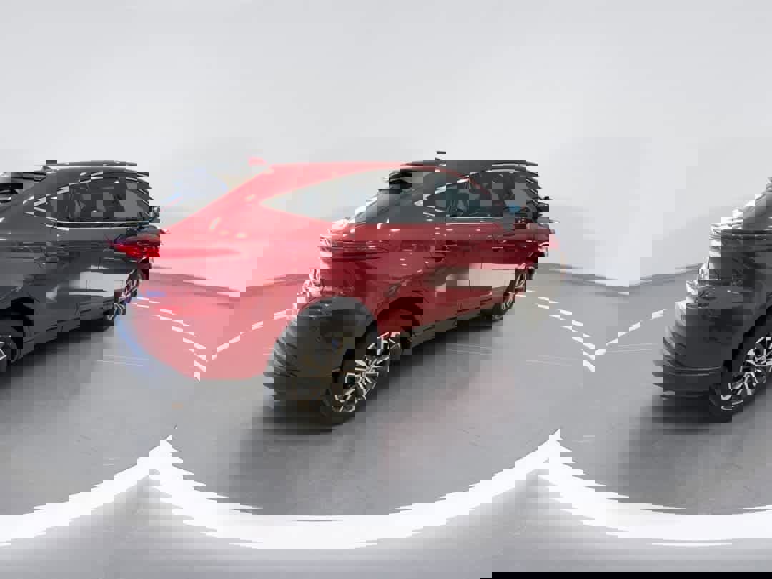 Used 2023 Toyota Venza LE image 8