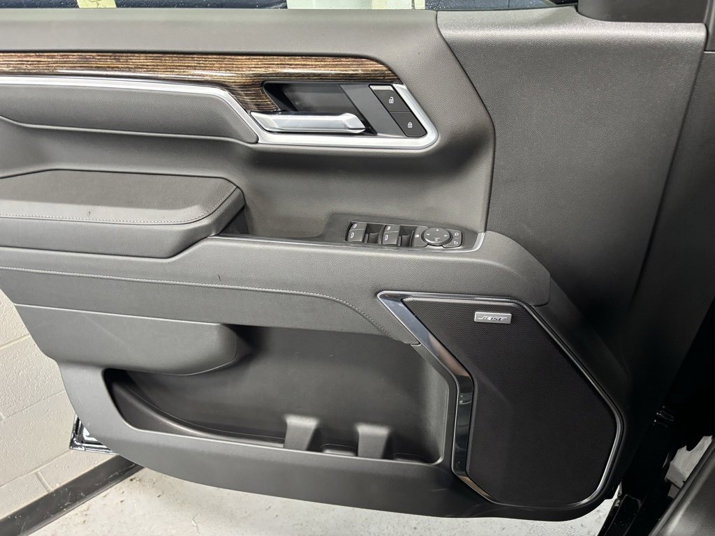 New 2026 GMC Sierra 1500 Elevation image 10