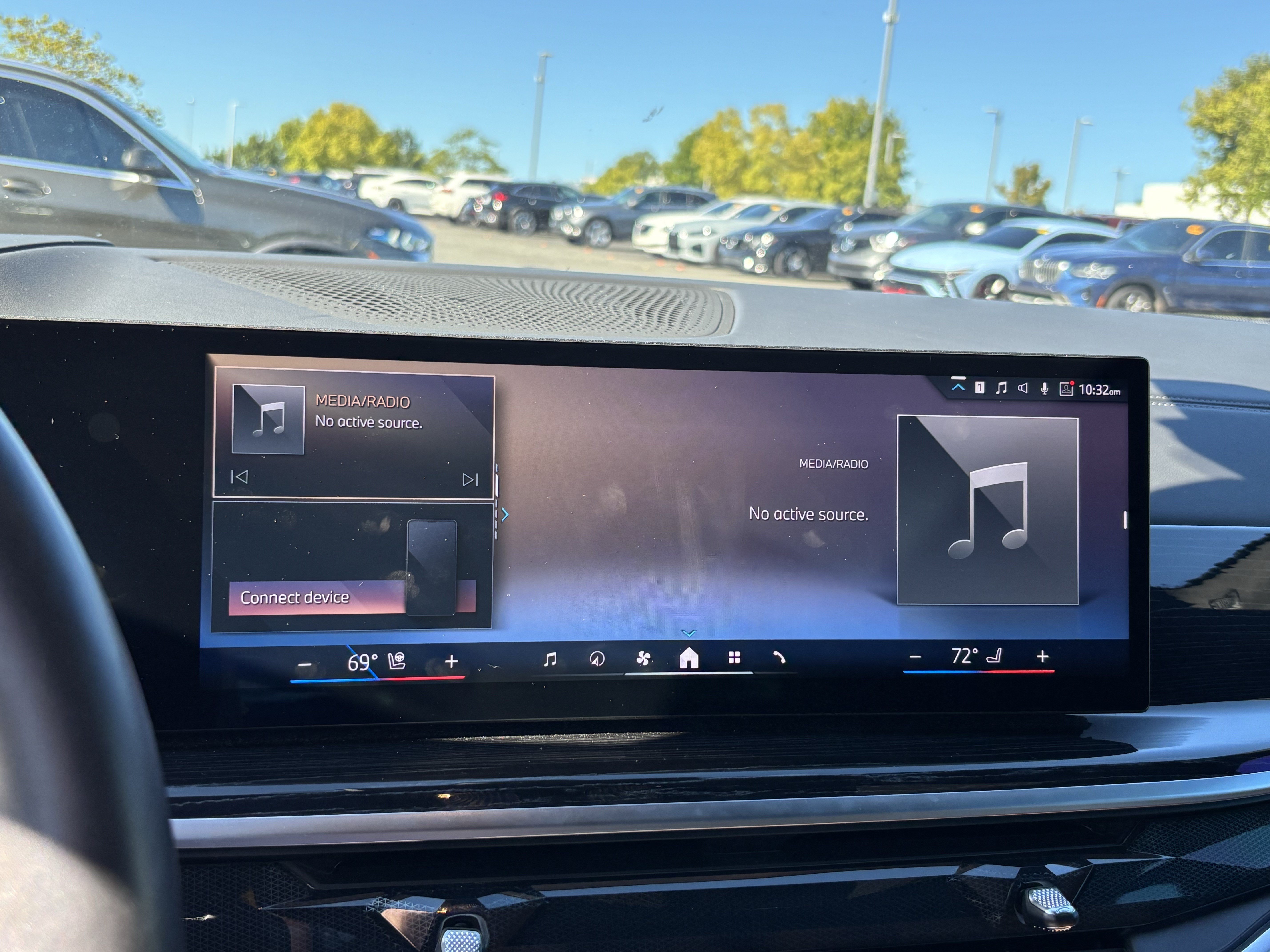 Certified 2025 BMW X7 xDrive40i w/ M Sport Package AWD/4WD image 23