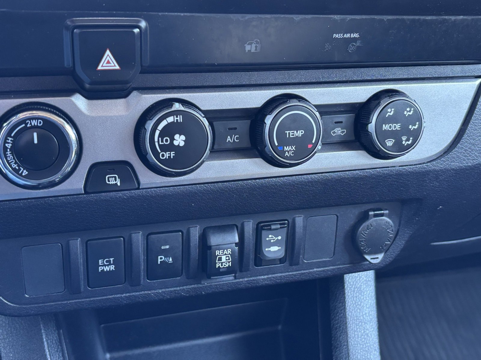 Used 2019 Toyota Tacoma SR5 image 23