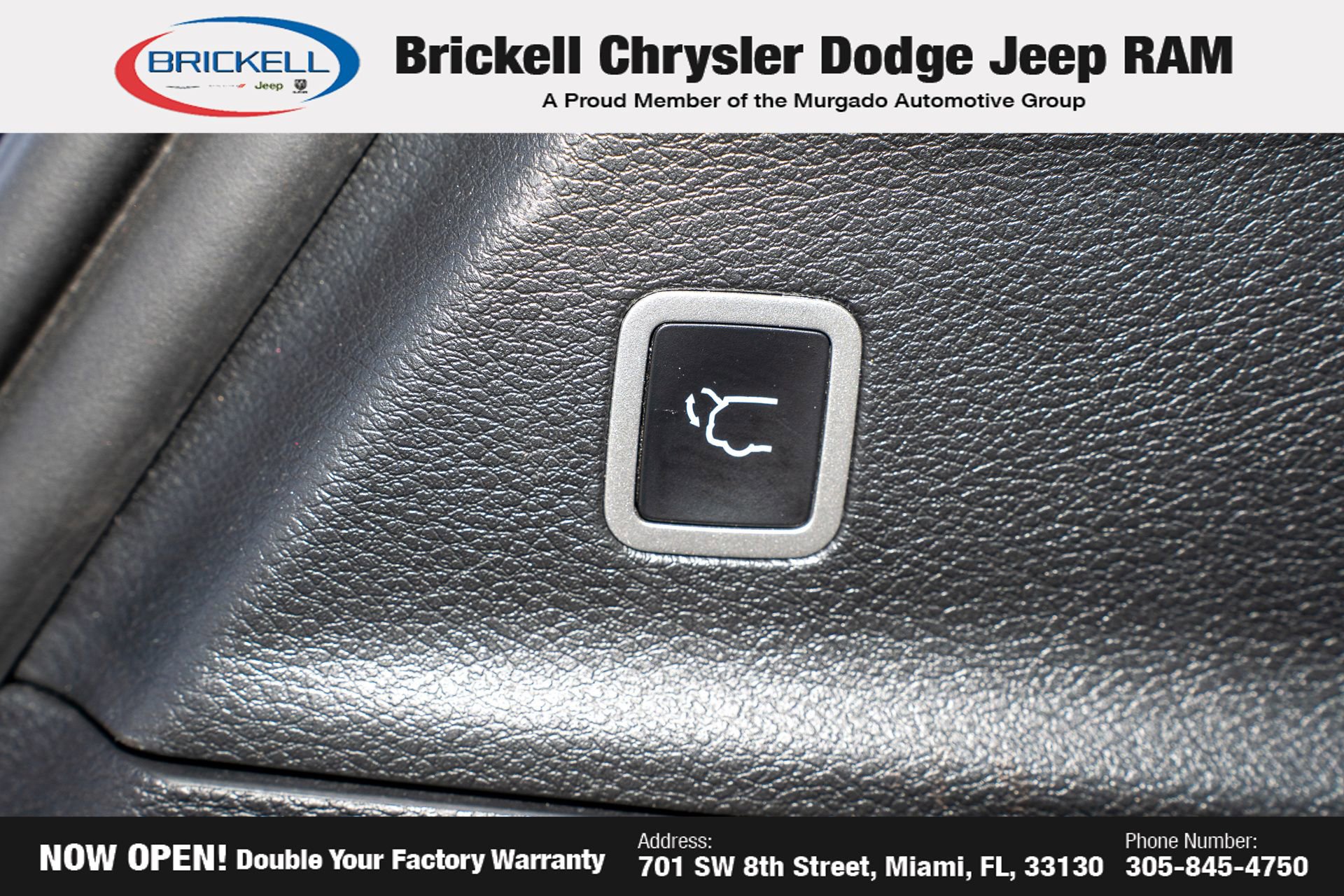 Used 2024 Chrysler Pacifica Limited FWD image 10