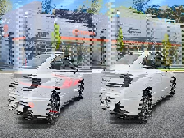 Used 2023 Hyundai Sonata SEL image 2