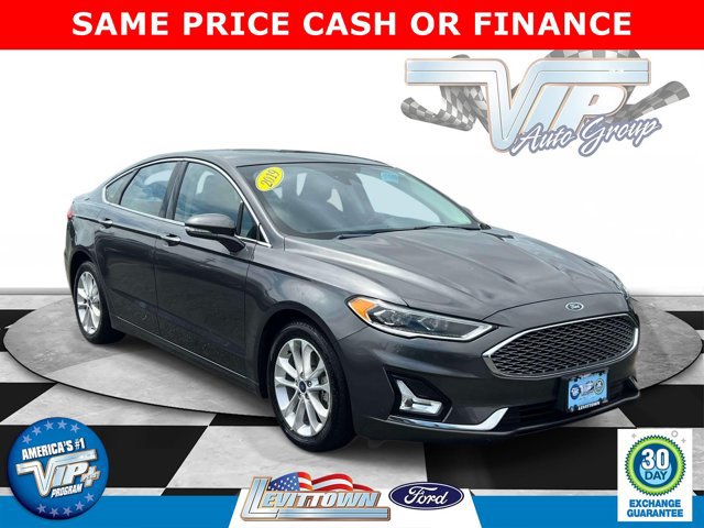 Used 2019 Ford Fusion Energi Titanium FWD image 1