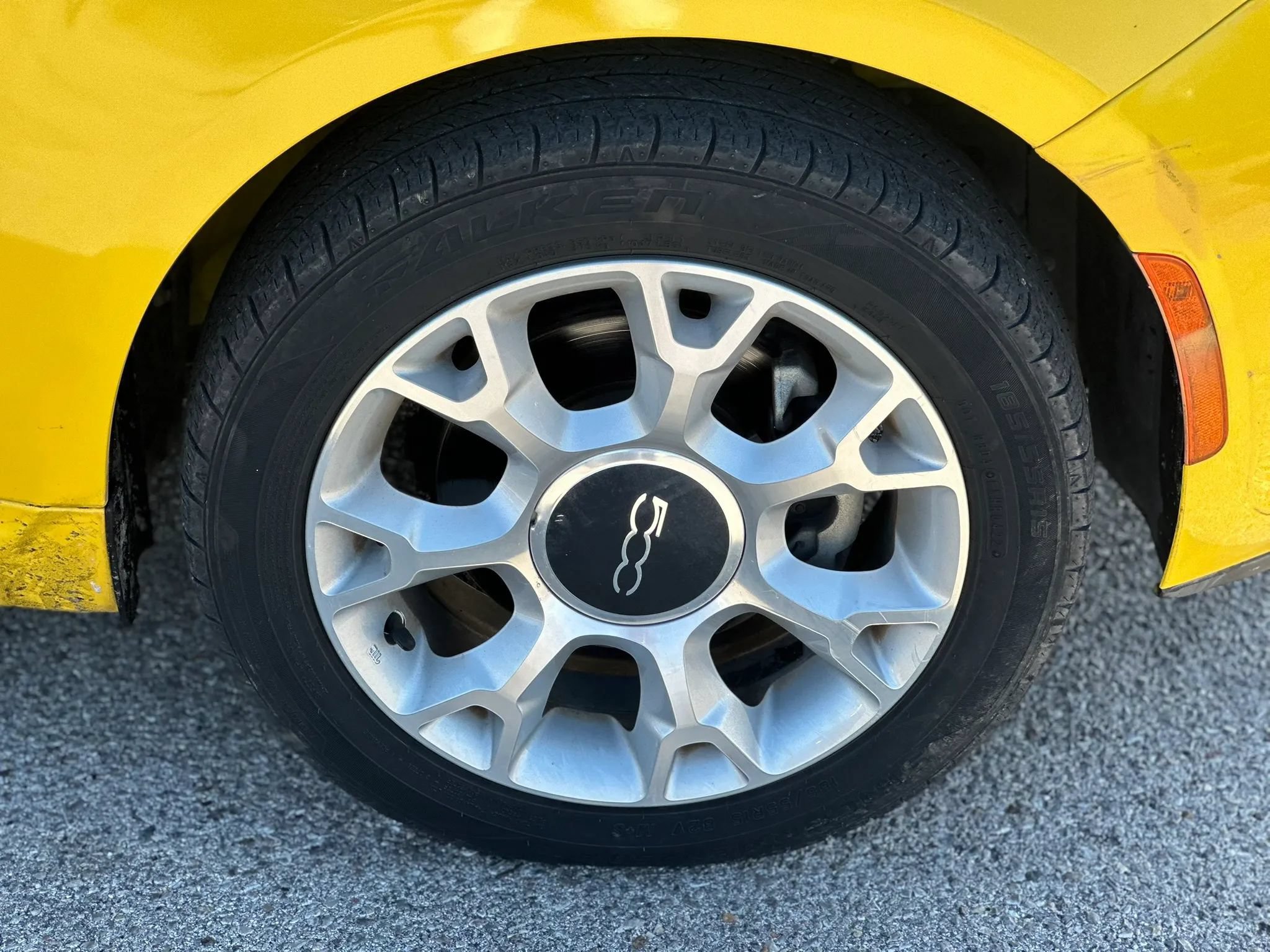 Used 2017 FIAT 500 Lounge FWD image 30