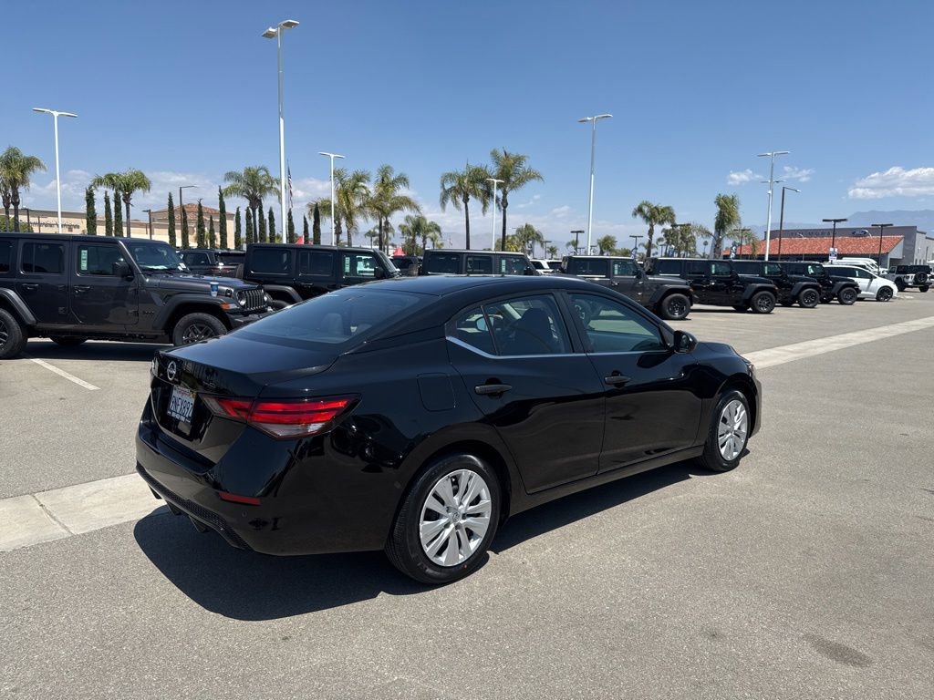 Used 2024 Nissan Sentra S FWD image 8