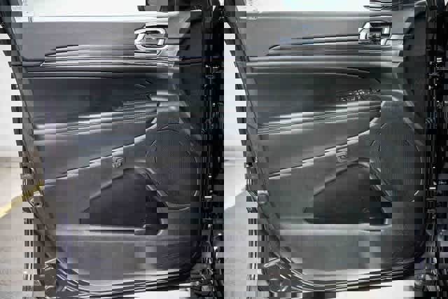 Used 2021 Jeep Grand Cherokee Limited image 19