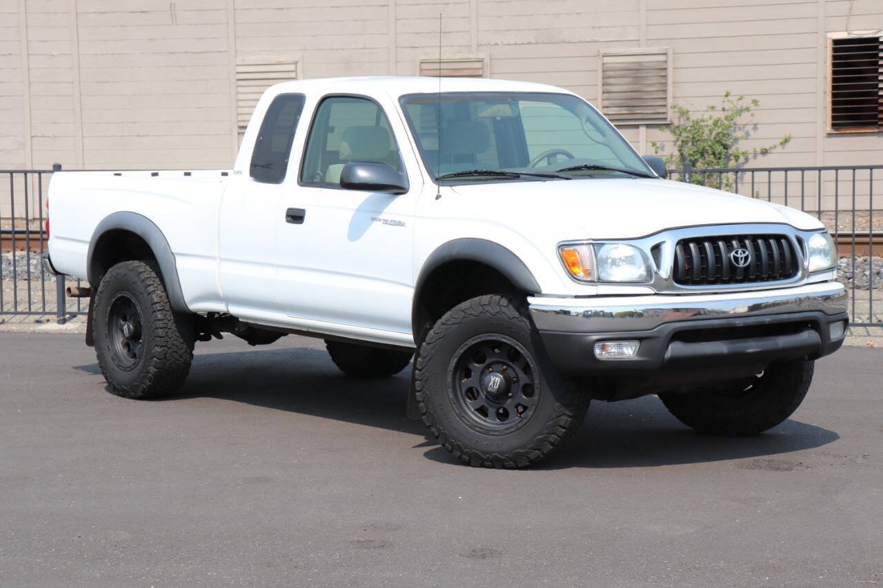Used 2004 Toyota Tacoma PreRunner w/ SR5 Pkg