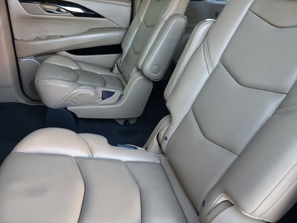 Used 2020 Cadillac Escalade ESV Platinum AWD/4WD image 13