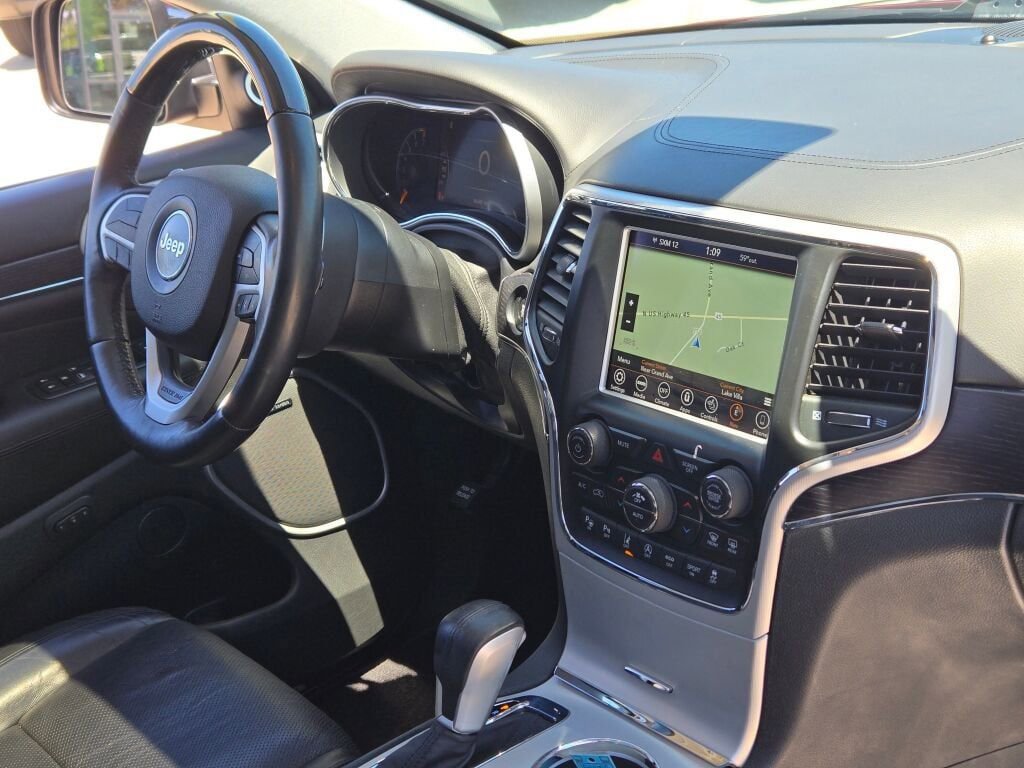 Used 2018 Jeep Grand Cherokee Summit AWD/4WD image 6