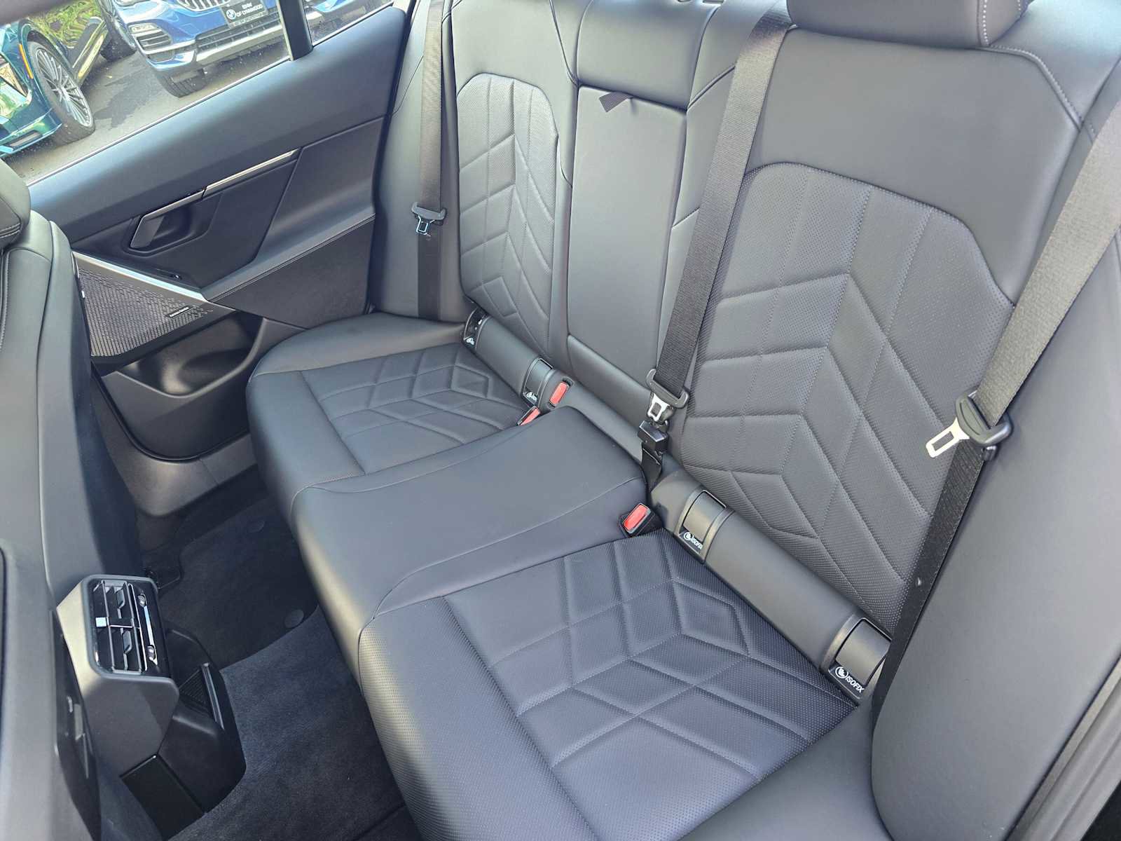 Used 2024 BMW i5 eDrive40i w/ Convenience Package image 19