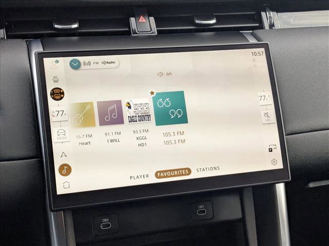 Used 2025 Land Rover Discovery Sport S image 13