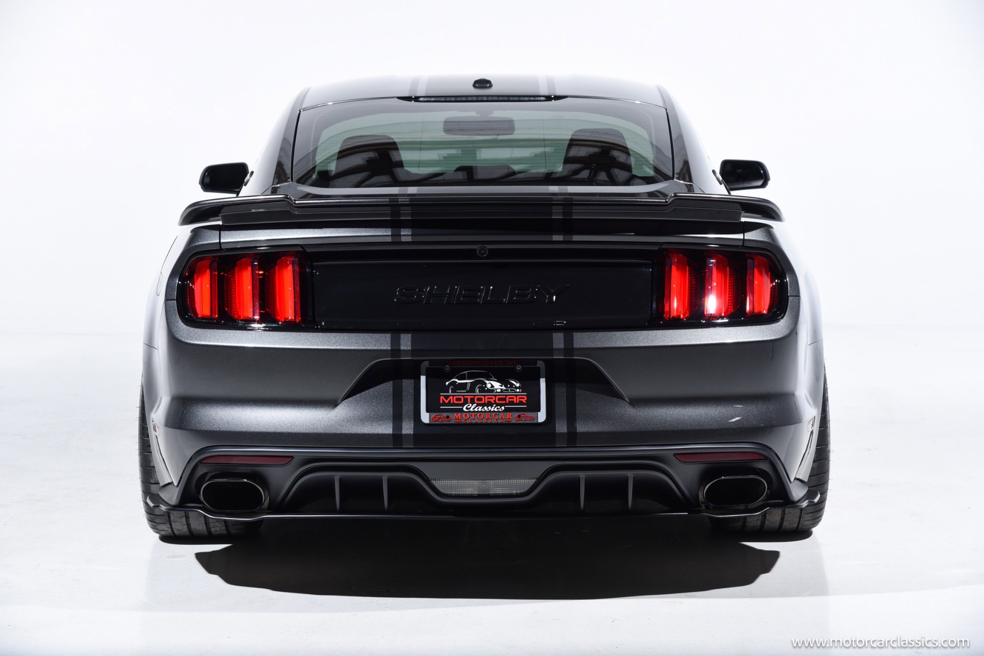 Used 2017 Ford Mustang GT Premium w/ GT Performance Package RWD image 5