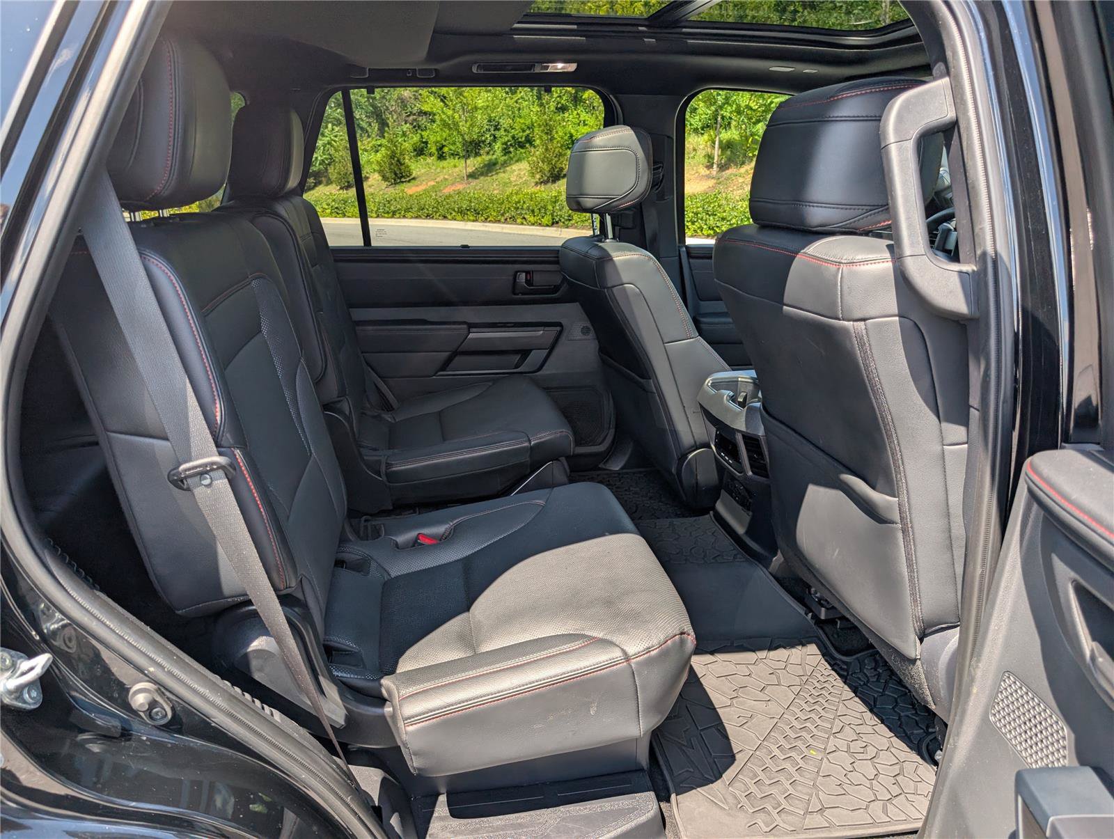 Used 2025 Toyota Sequoia TRD Pro AWD/4WD image 12