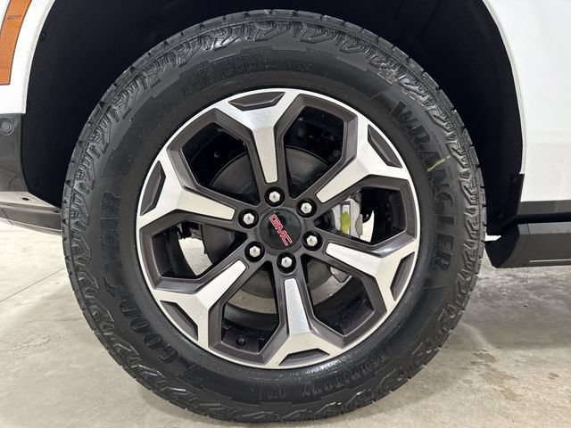 New 2026 GMC Yukon XL AT4 Ultimate AWD/4WD image 34
