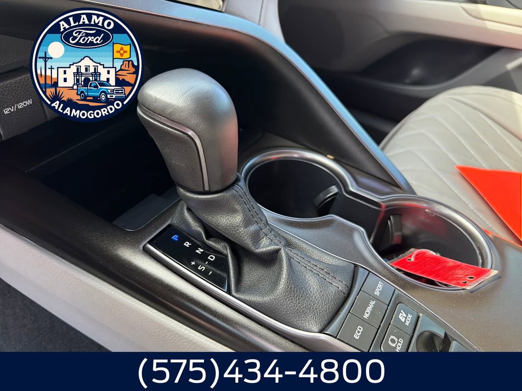 Used 2024 Toyota Camry SE FWD image 22