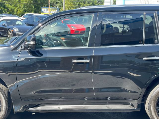 Used 2019 Lexus LX 570 4WD w/ Luxury Package image 16