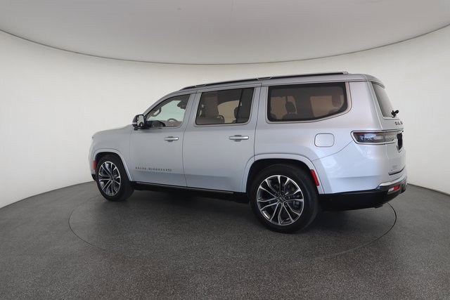 Used 2023 Jeep Grand Wagoneer Series III image 9