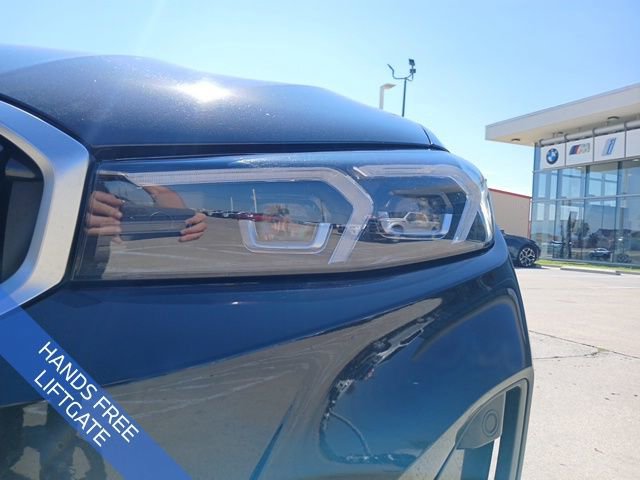 Used 2025 BMW 330i xDrive Sedan image 4