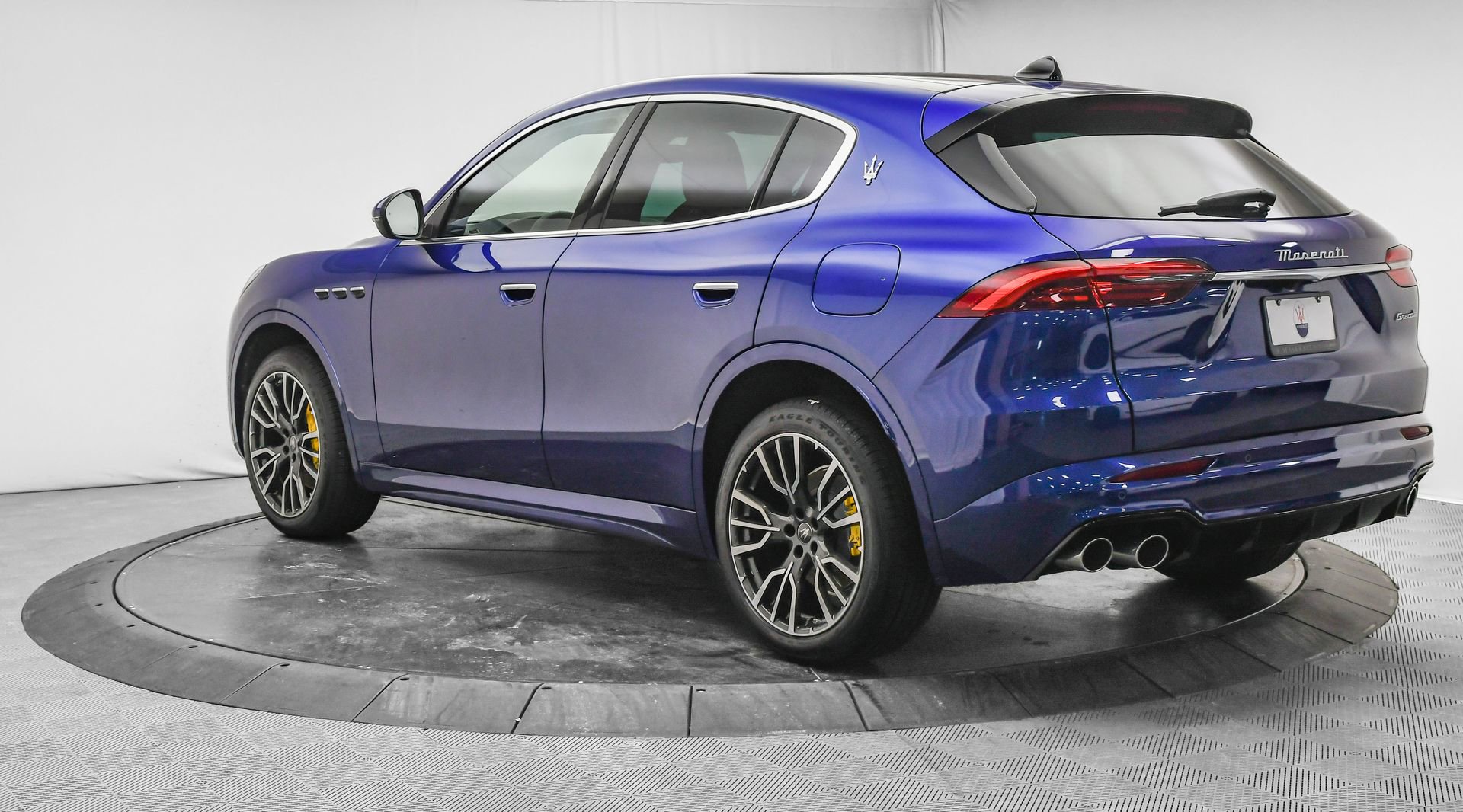 New 2025 Maserati Grecale GT image 5