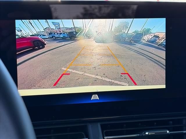Used 2024 Chevrolet Trax ACTIV w/ Driver Confidence Package FWD image 20