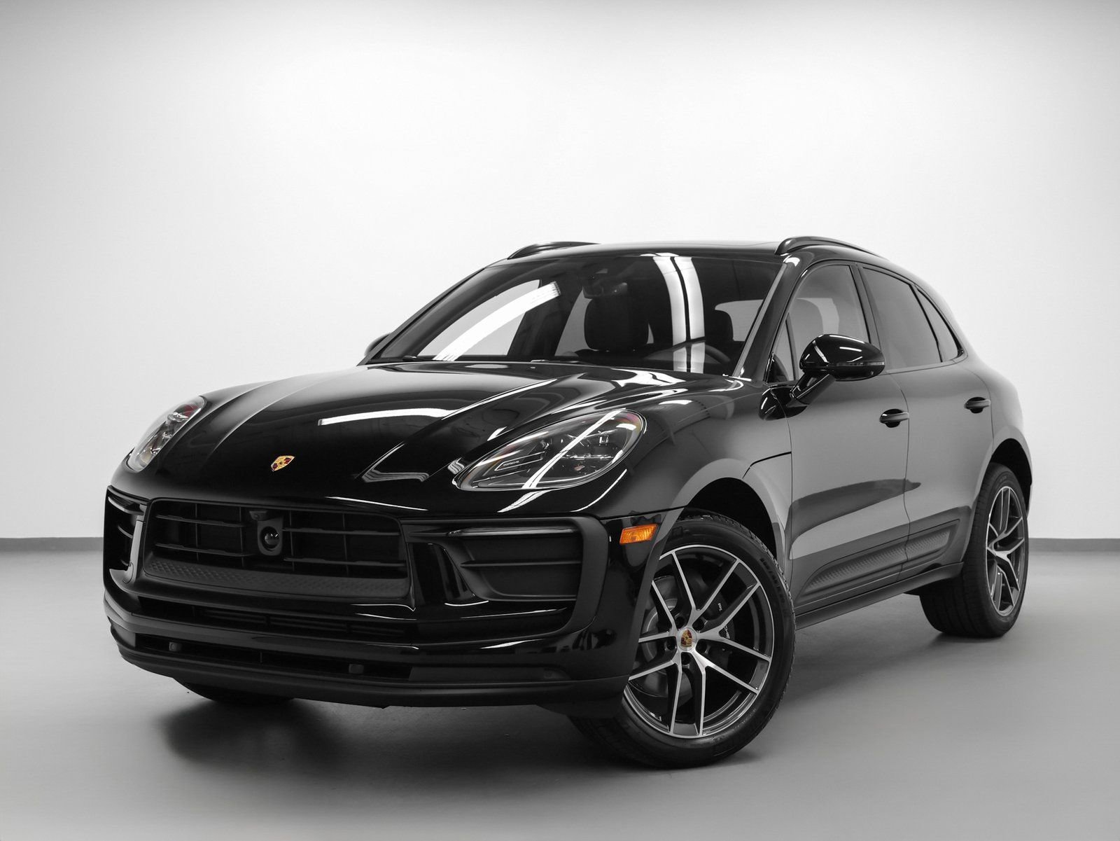 Certified 2026 Porsche Macan image 7