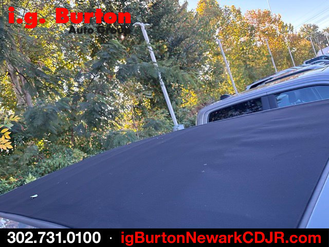 Used 2026 Jeep Wrangler Unlimited Sahara AWD/4WD image 7