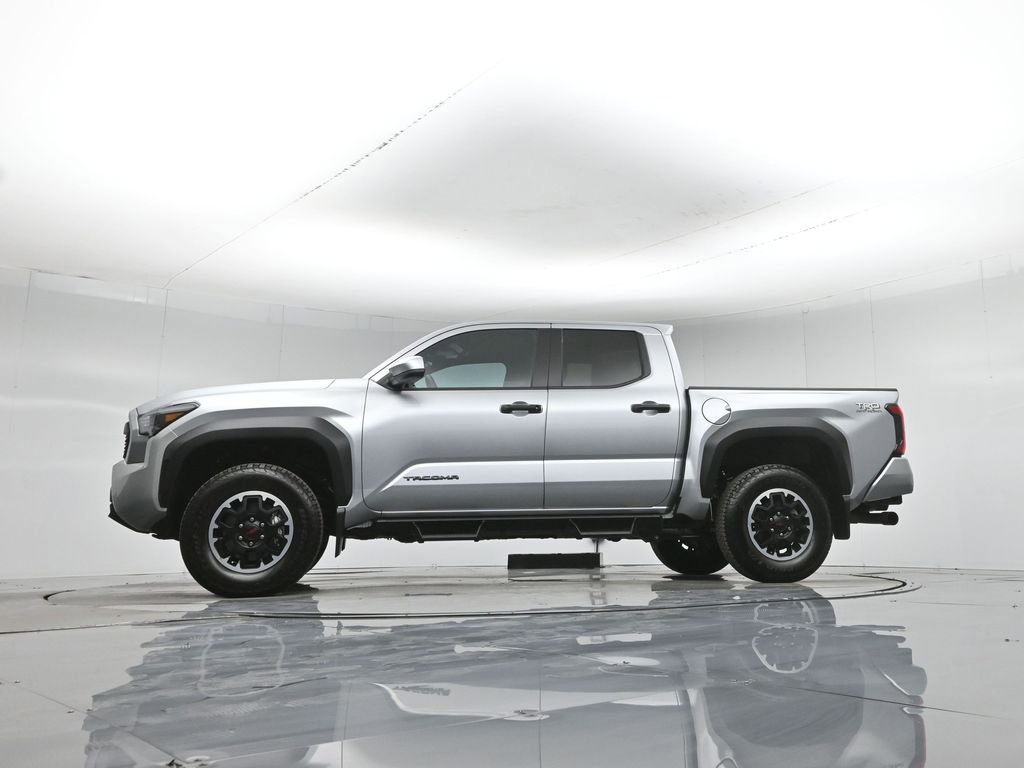 Used 2025 Toyota Tacoma TRD Off-Road image 53