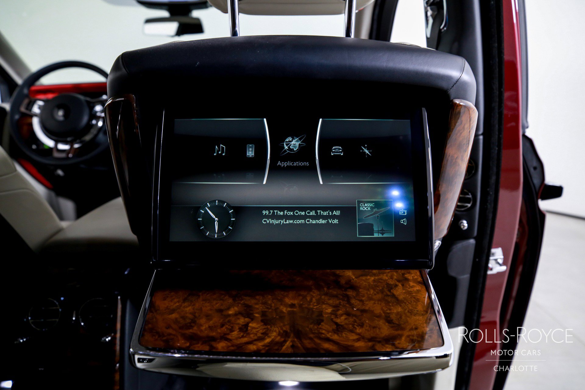 Used 2019 Rolls-Royce Phantom Sedan image 31