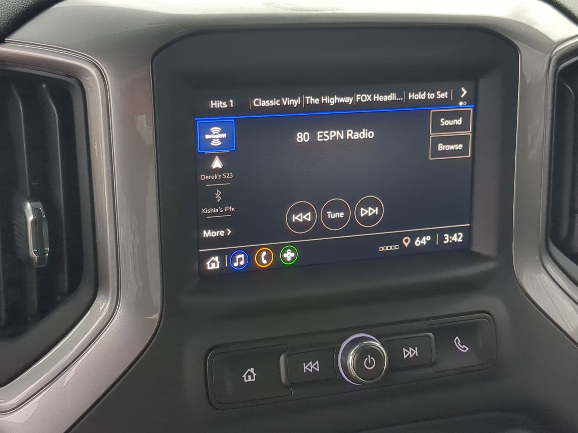 Used 2025 Chevrolet Silverado 2500 Custom w/ Custom Value Package image 16