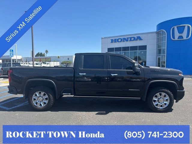Used 2024 Chevrolet Silverado 2500 High Country w/ High Country Premium Package AWD/4WD image 8