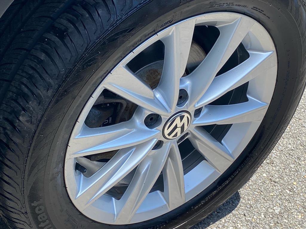 Used 2017 Volkswagen Tiguan Limited w/ Premium Package AWD/4WD image 20