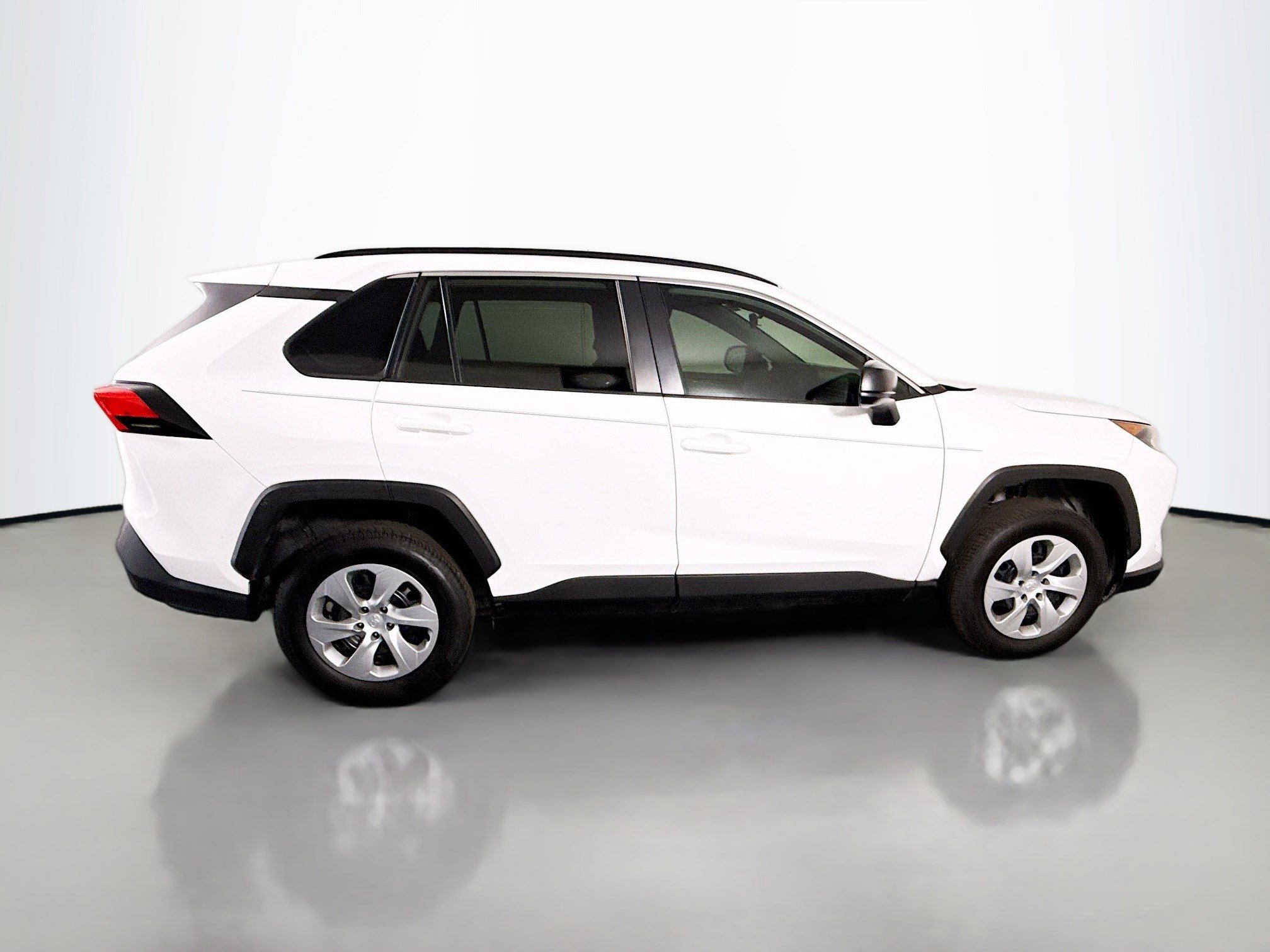 Used 2020 Toyota RAV4 LE image 11