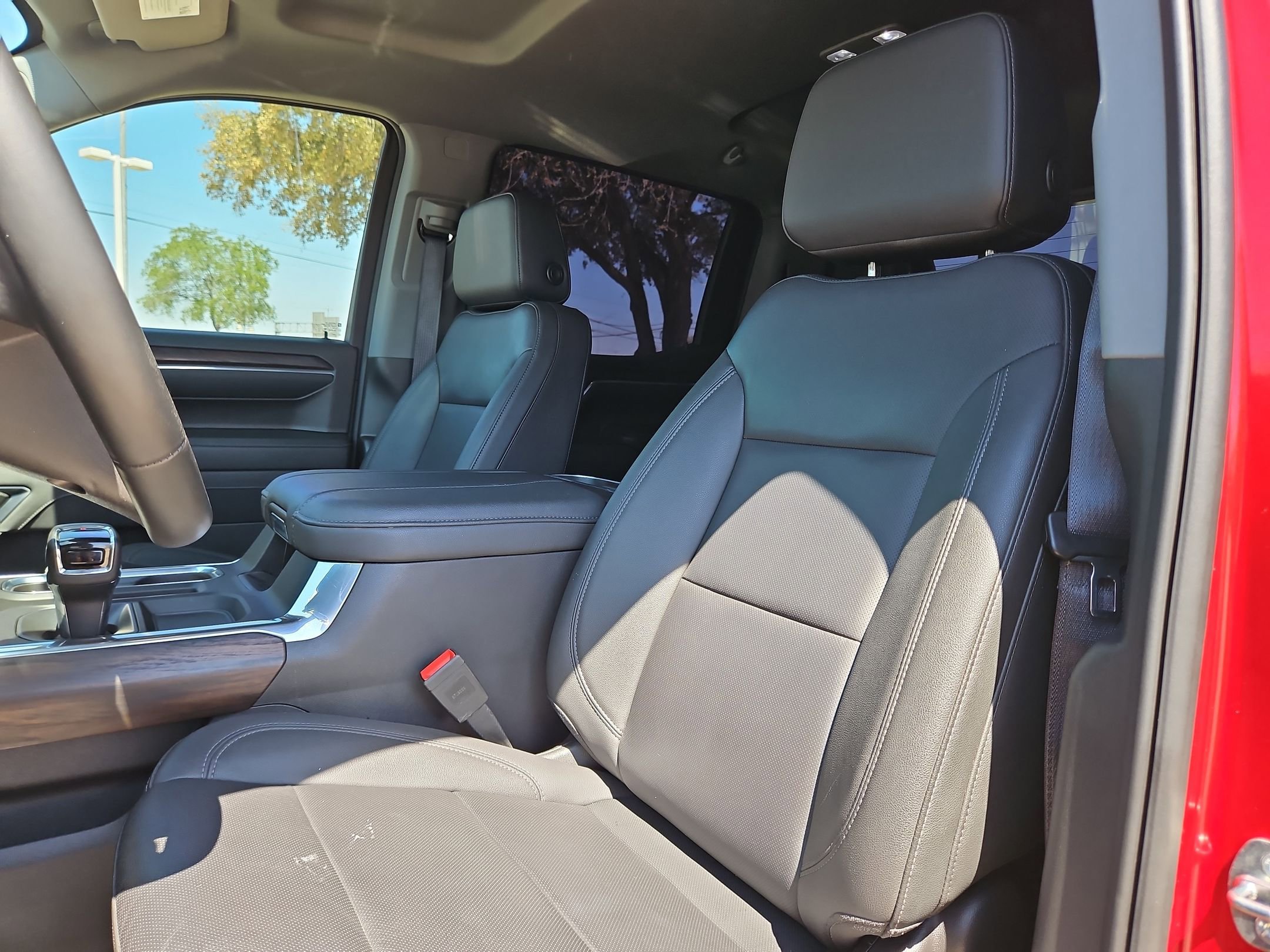 Used 2024 GMC Sierra 1500 SLT RWD image 13