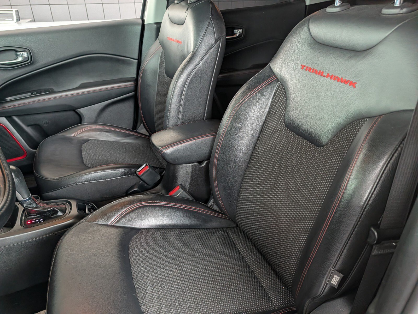 Used 2019 Jeep Compass Trailhawk AWD/4WD image 9