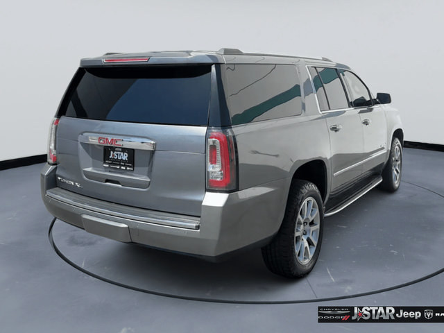 Used 2020 GMC Yukon XL Denali RWD image 5