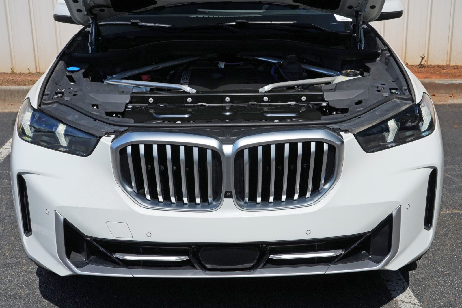 Used 2024 BMW X5 xDrive40i w/ Parking Assistance Package AWD/4WD image 8
