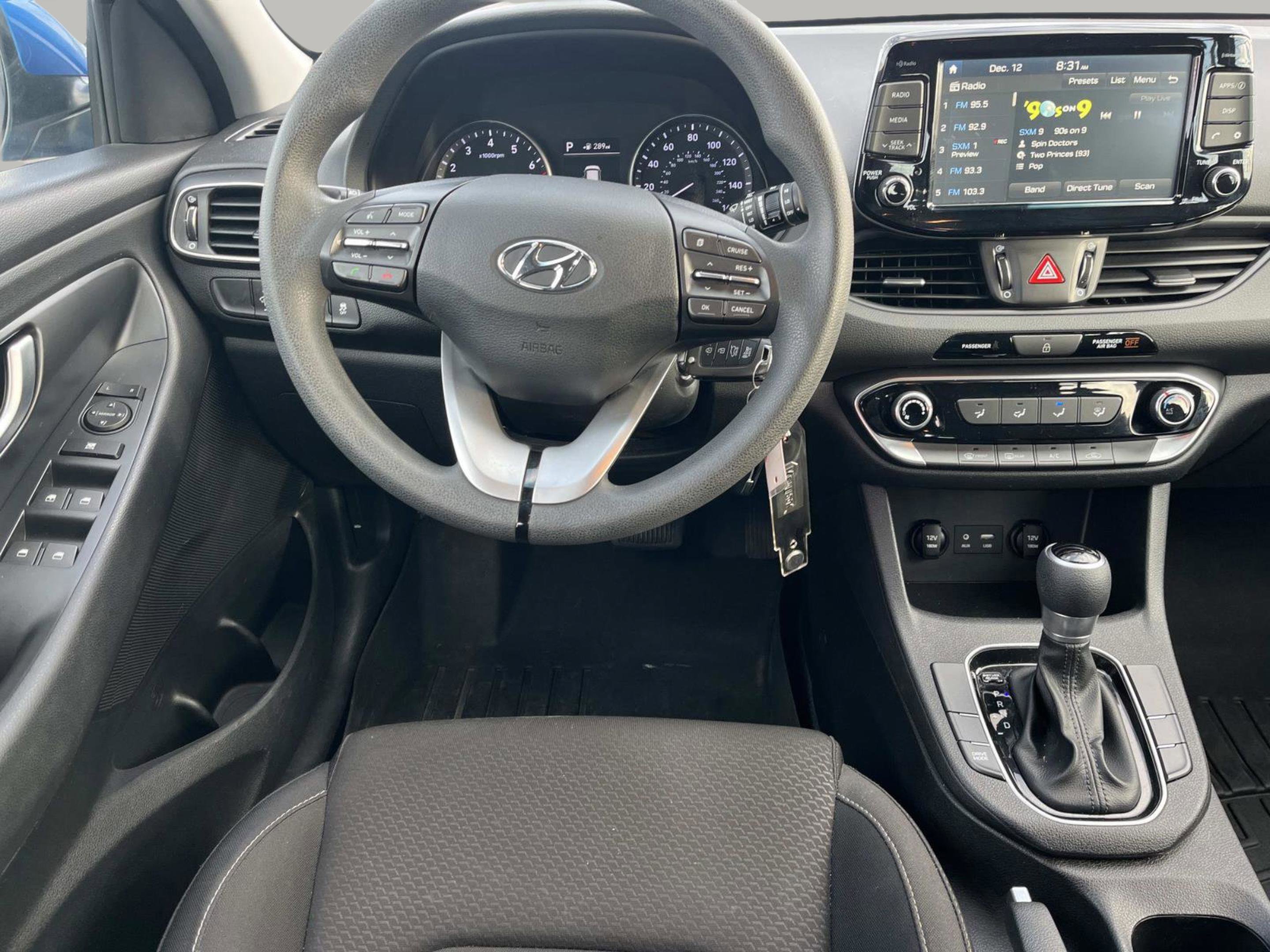 Used 2018 Hyundai Elantra GT image 13