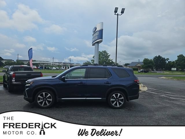 Used 2024 Honda Pilot Elite image 1