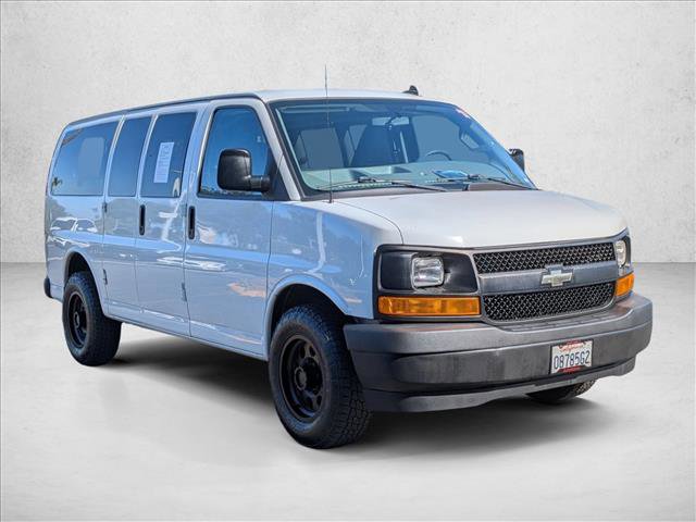Used 2017 Chevrolet Express 2500 LS image 3