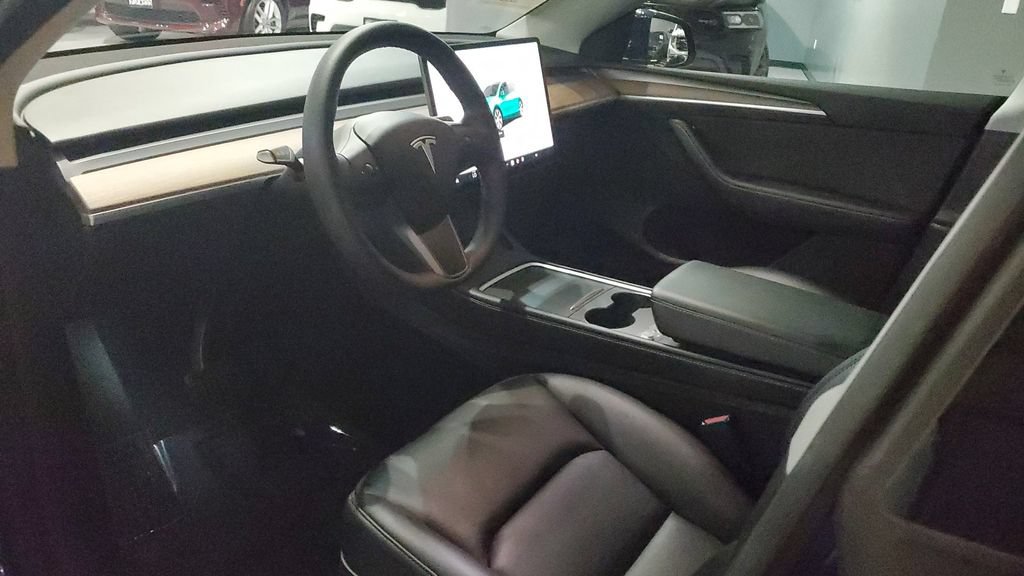 Used 2023 Tesla Model Y Long Range AWD/4WD image 20