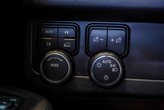 Used 2024 Chevrolet Tahoe LT AWD/4WD image 19