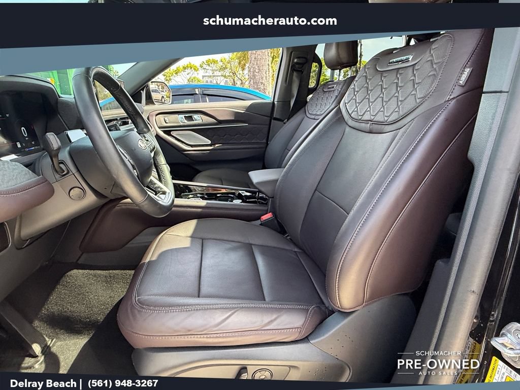 Used 2025 Ford Explorer Platinum w/ Ultimate Package RWD image 9