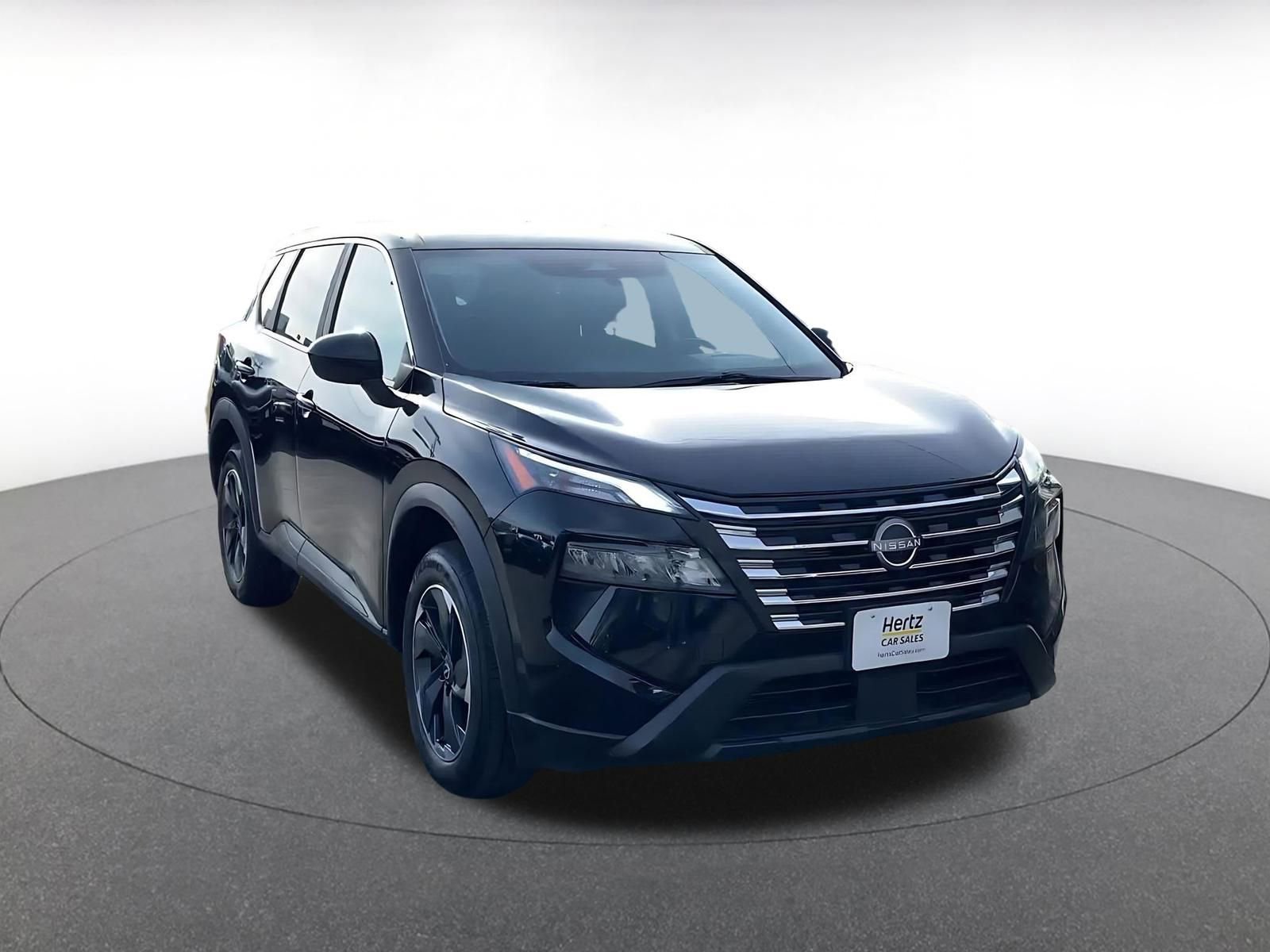 Used 2025 Nissan Rogue SV image 3