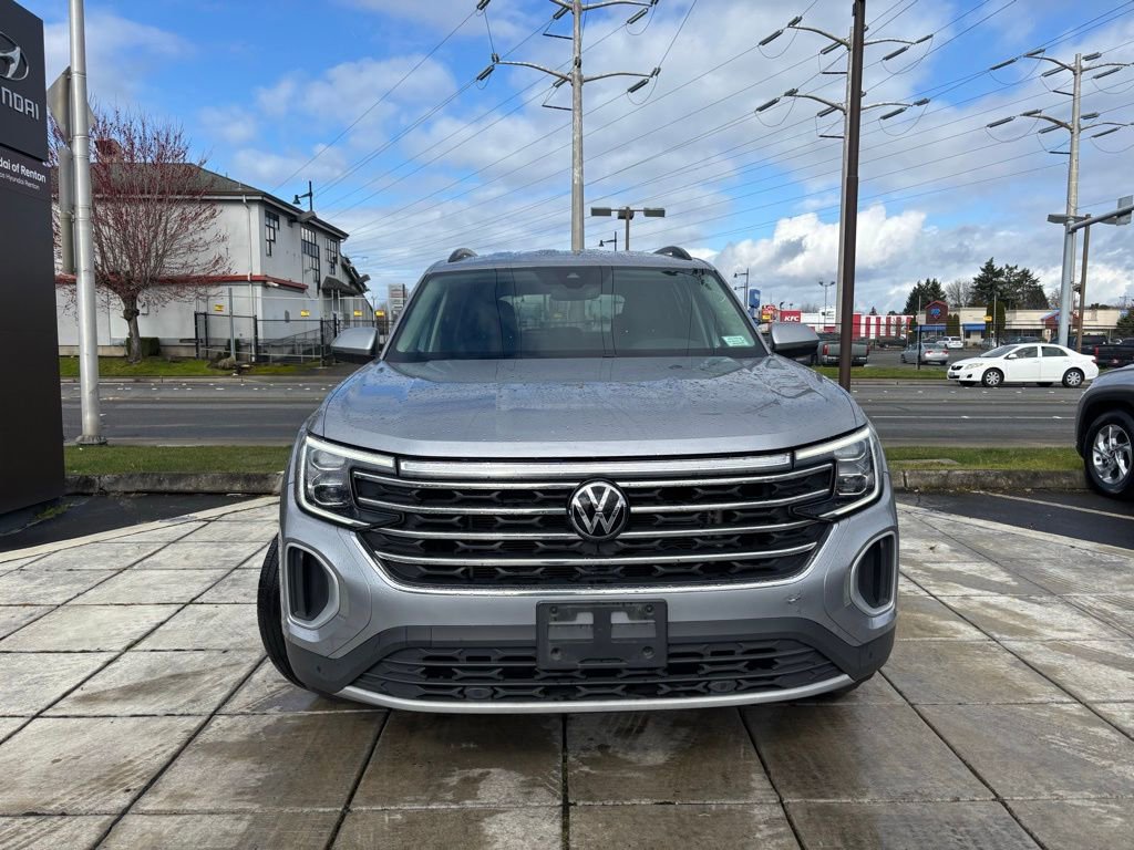 Used 2024 Volkswagen Atlas SE AWD/4WD image 3