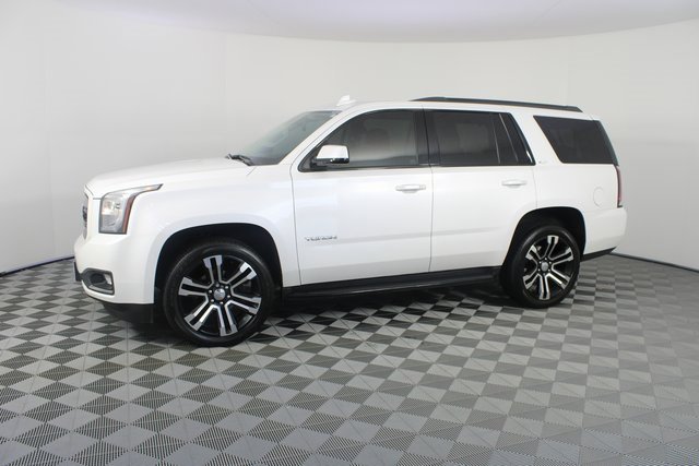 Used 2020 GMC Yukon SLT w/ Graphite Edition image 2