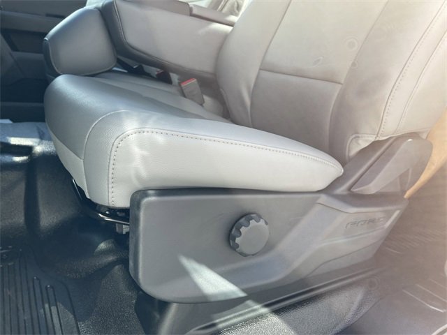 New 2026 Ford F550 4x4 Supercab Super Duty image 9