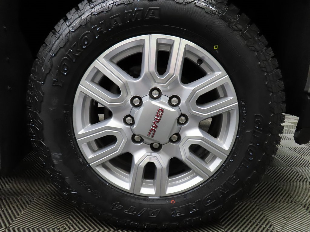 Used 2022 GMC Sierra 2500 SLE w/ SLE Value Package; image 8
